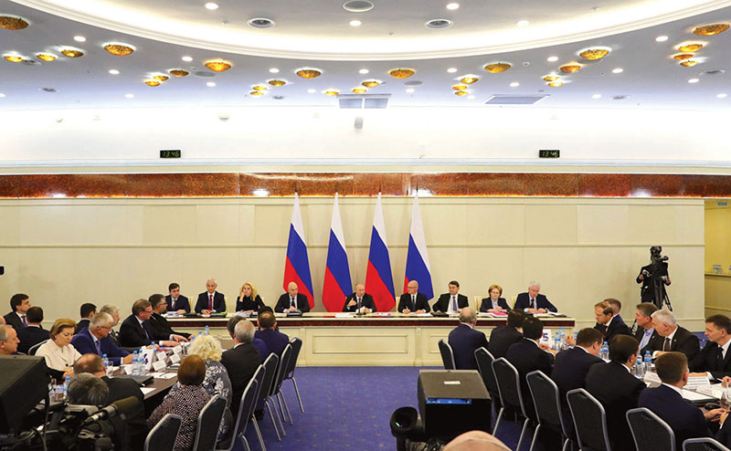 Владимир Путин провел заседание президиума Госсовета о задачах субъектов Российской Федерации в сфере здравоохранения